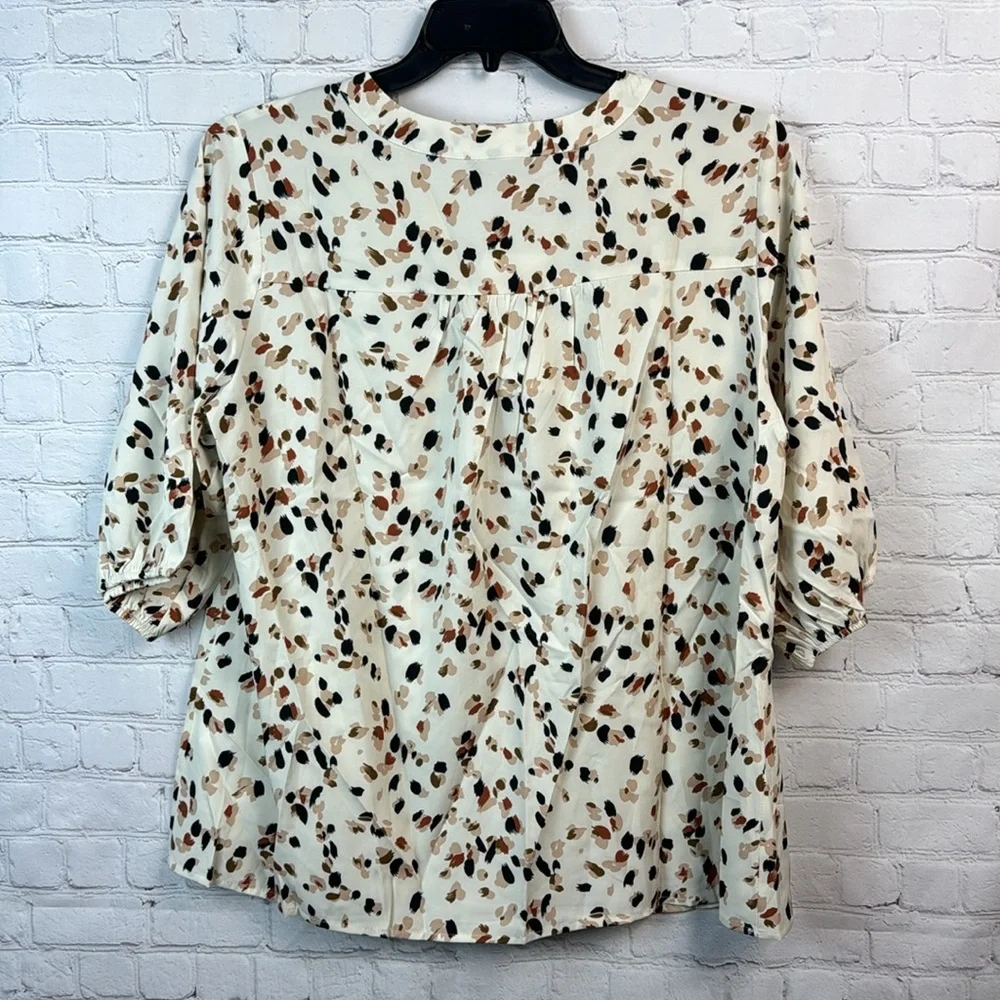 BloomChic Cream and Black Printed Balloon Sleeve V Neck Top Size Large - Picture 7 of 7